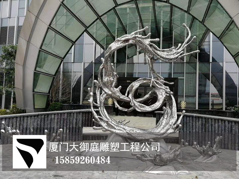 福建海峽傳媒港不銹鋼雕塑案例